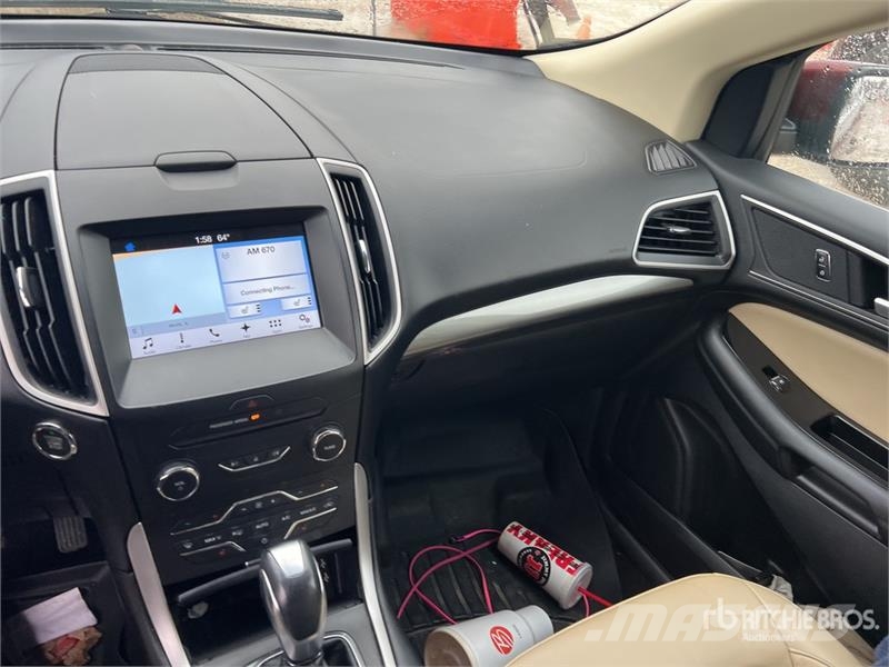 Ford EDGE AWD SUV Kistehergépjárművek