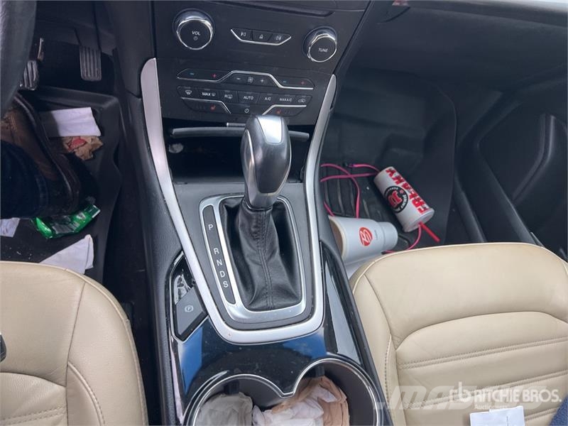 Ford EDGE AWD SUV Kistehergépjárművek