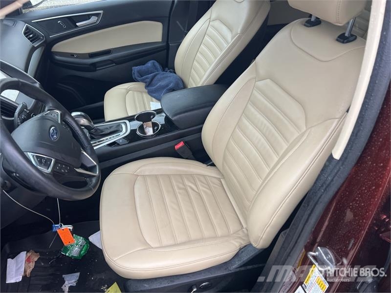 Ford EDGE AWD SUV Kistehergépjárművek