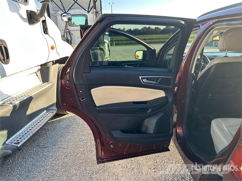 Ford EDGE SEL AWD SUV سيارات
