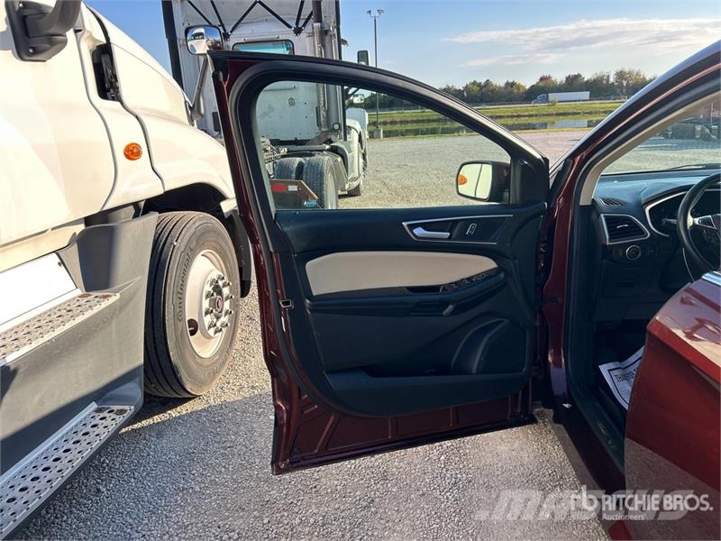 Ford EDGE SEL AWD SUV سيارات