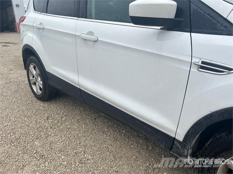 Ford Escape 4WD SUV سيارات
