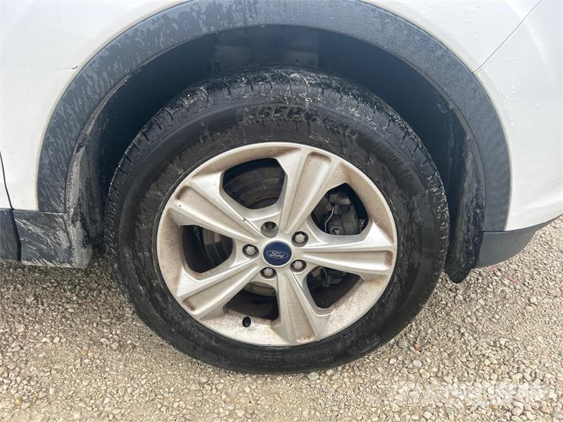 Ford Escape 4WD SUV سيارات