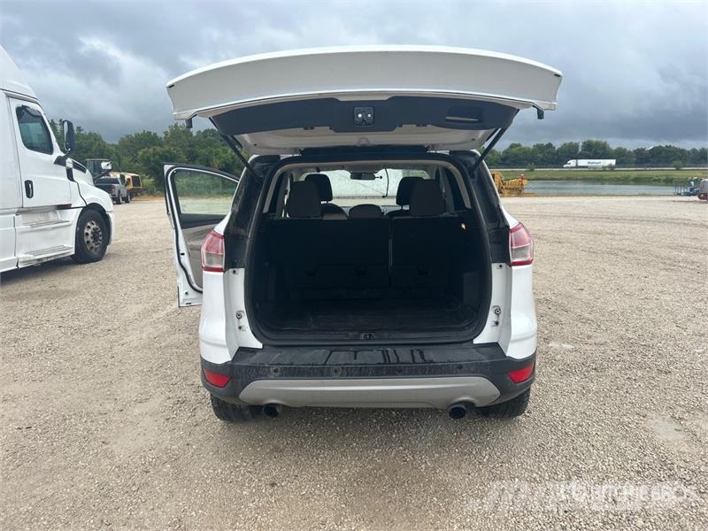 Ford Escape 4WD SUV سيارات