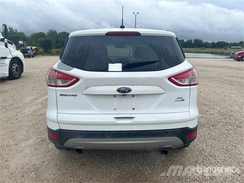 Ford Escape 4WD SUV سيارات