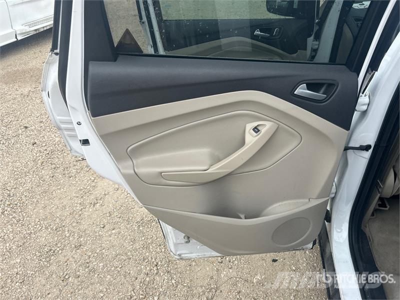 Ford Escape 4WD SUV سيارات
