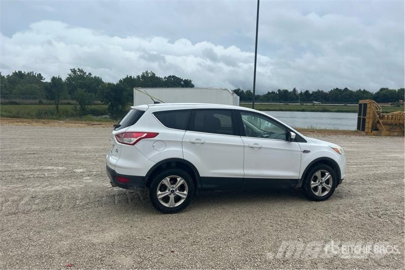Ford Escape 4WD SUV سيارات