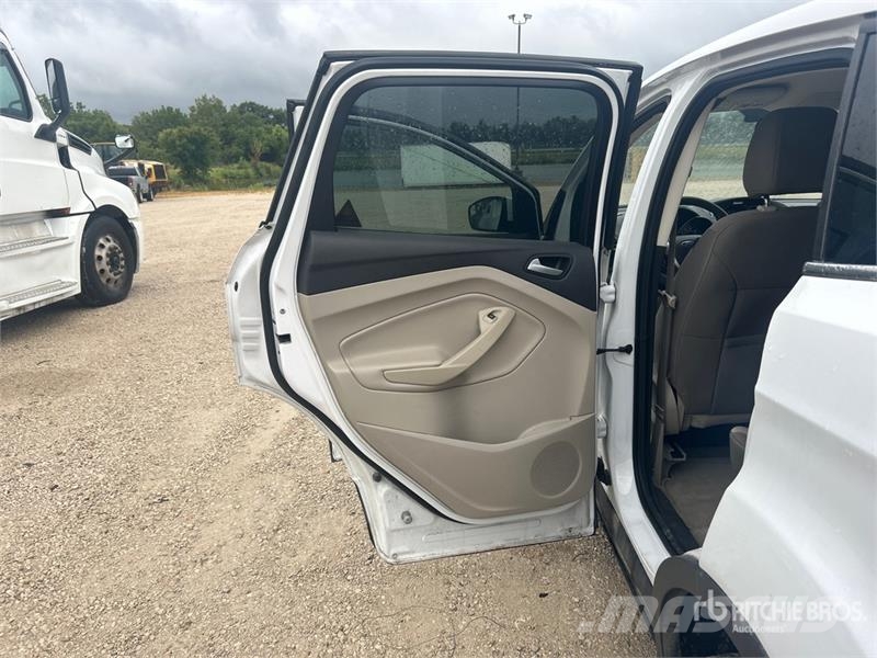 Ford Escape 4WD SUV سيارات