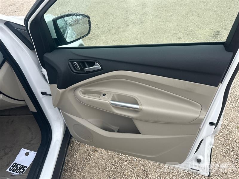 Ford Escape 4WD SUV سيارات