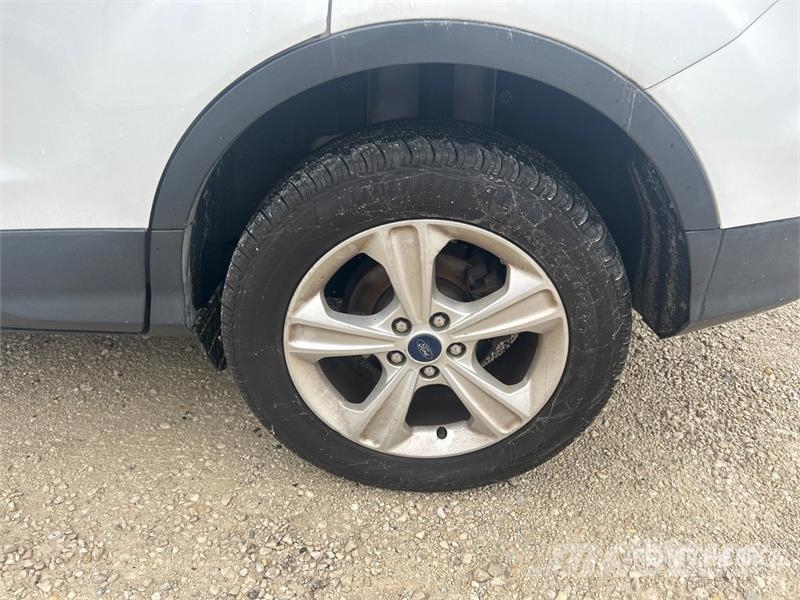 Ford Escape 4WD SUV سيارات