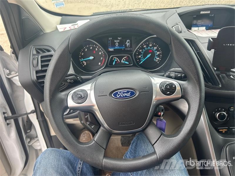 Ford Escape 4WD SUV سيارات