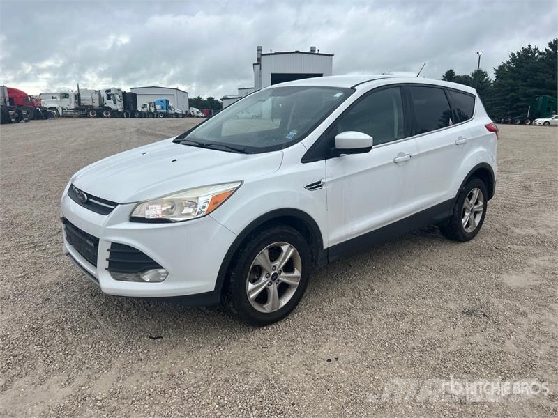 Ford Escape 4WD SUV سيارات