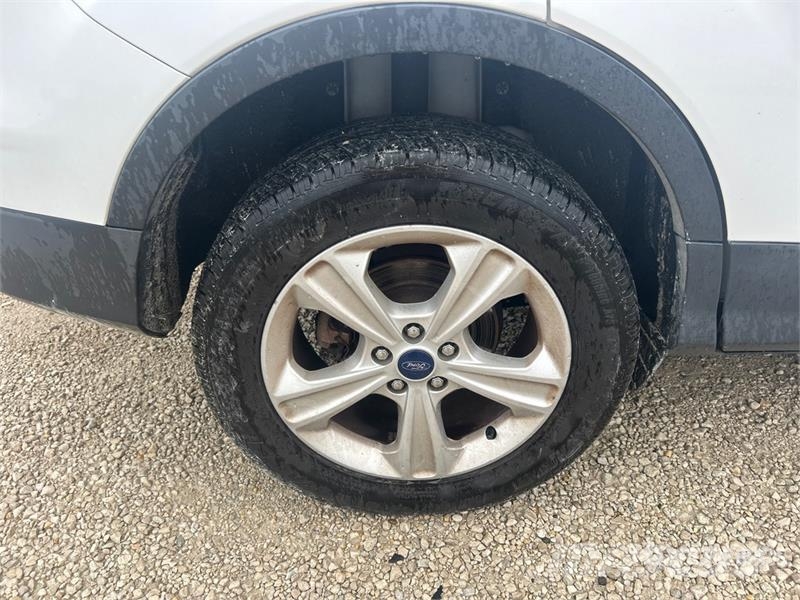 Ford Escape 4WD SUV سيارات