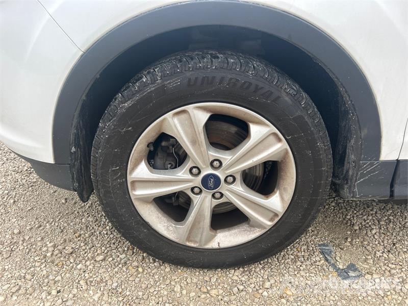 Ford Escape 4WD SUV سيارات