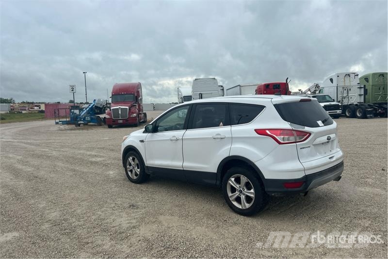 Ford Escape 4WD SUV سيارات