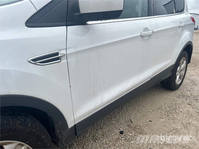 Ford Escape 4WD SUV سيارات
