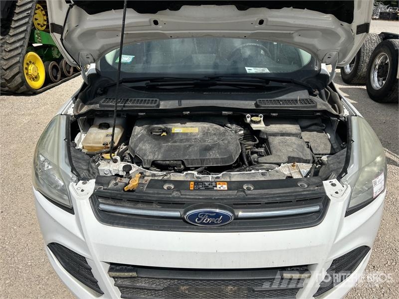 Ford Escape SE 2WD SUV Otomobiller