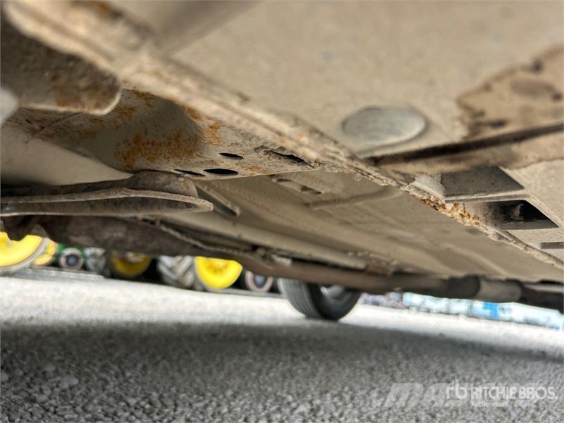 Ford Escape SE 2WD SUV Otomobiller