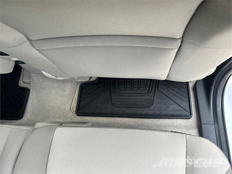 Ford Escape SE 2WD SUV Otomobiller