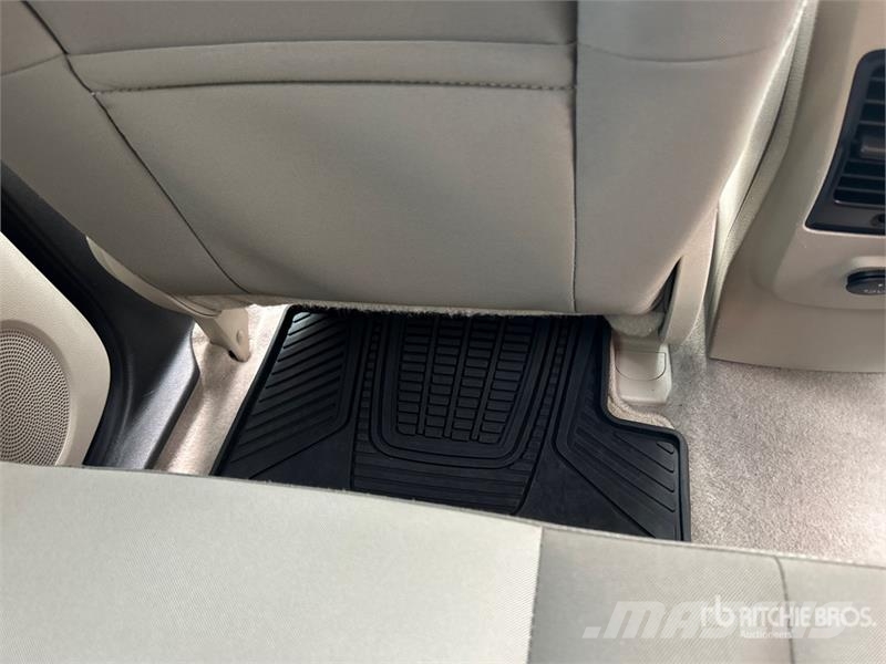Ford Escape SE 2WD SUV Otomobiller