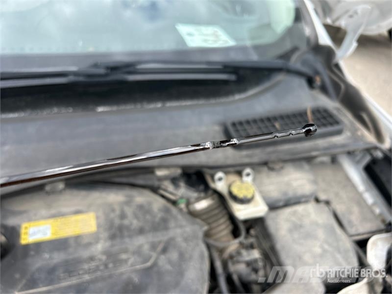 Ford Escape SE 2WD SUV Otomobiller