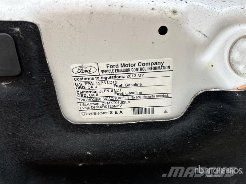 Ford Escape SE 2WD SUV Otomobiller
