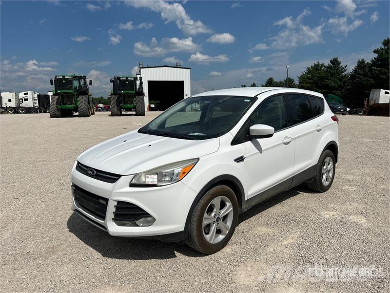 Ford Escape SE 2WD SUV Otomobiller