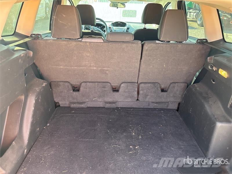 Ford Escape SE 4WD SUV Biler