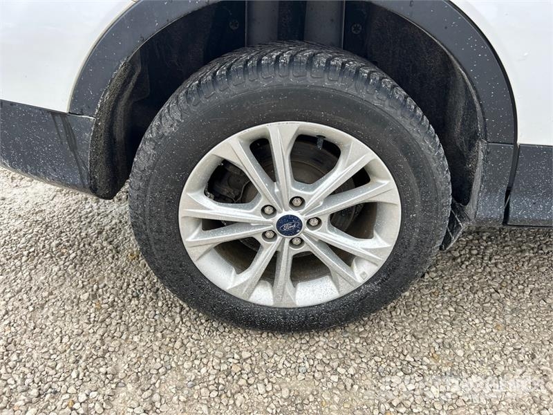 Ford Escape SE 4WD SUV Automašīnas
