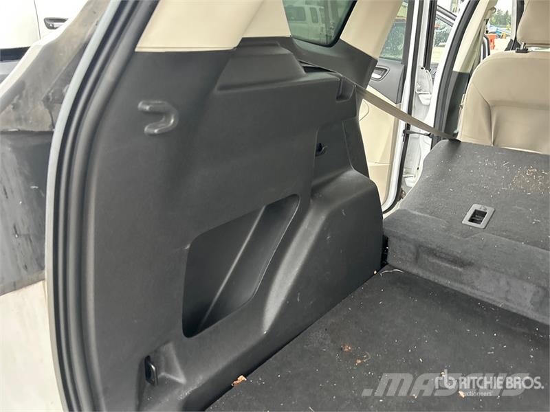 Ford Escape SE 4WD SUV Automašīnas