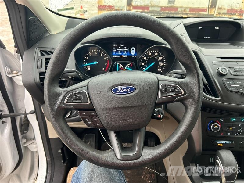Ford Escape SE 4WD SUV Automašīnas