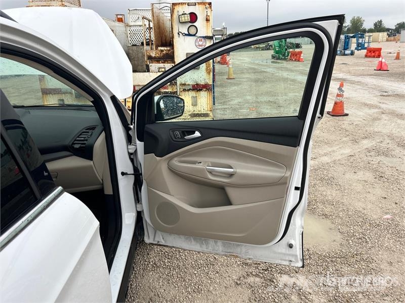 Ford Escape SE 4WD SUV Automašīnas