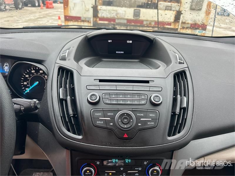 Ford Escape SE 4WD SUV Automašīnas