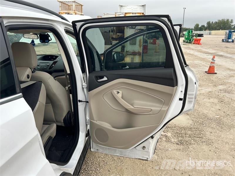 Ford Escape SE 4WD SUV Automašīnas