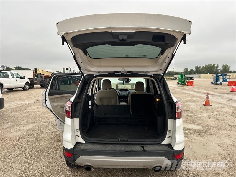 Ford Escape SE 4WD SUV Automašīnas