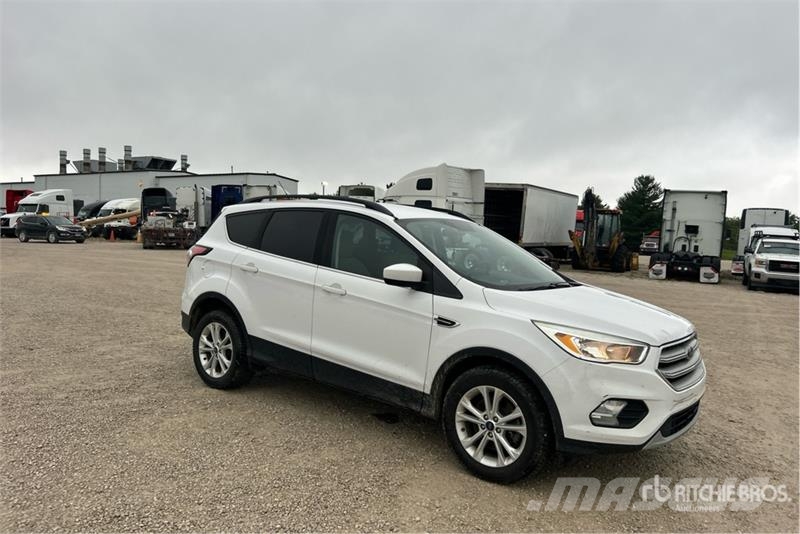 Ford Escape SE 4WD SUV Automašīnas