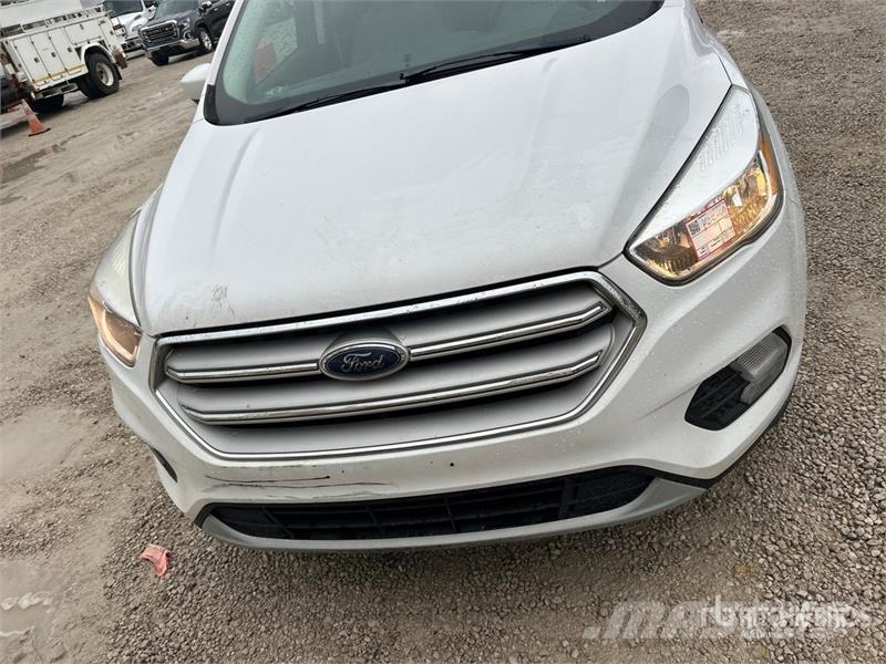 Ford Escape SE 4WD SUV Automašīnas
