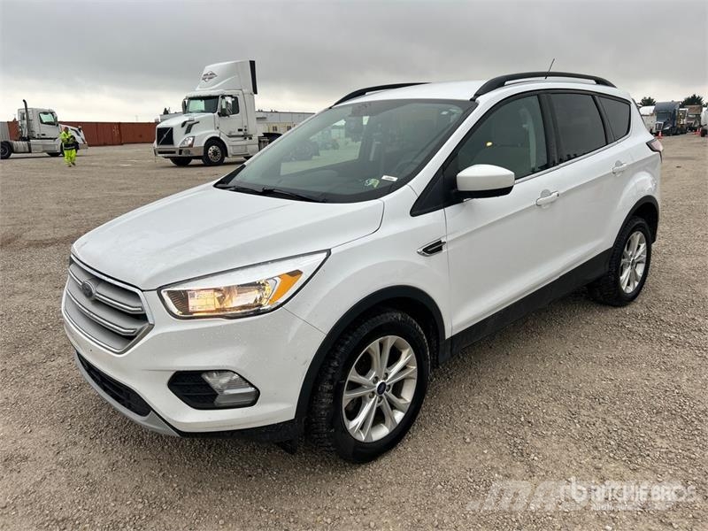 Ford Escape SE 4WD SUV Automašīnas
