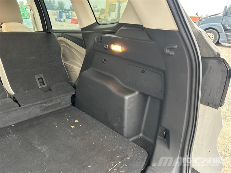 Ford Escape SE 4WD SUV Automašīnas