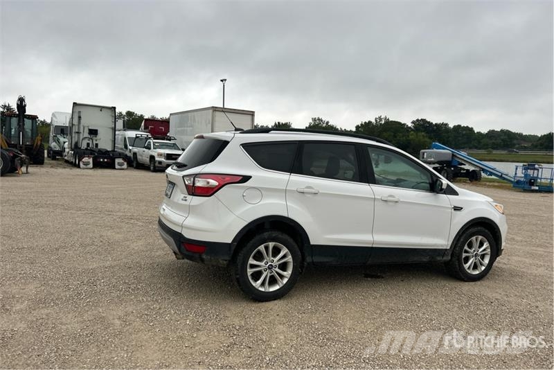 Ford Escape SE 4WD SUV Automašīnas