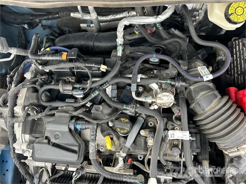 Ford Escape SE AWD SUV Avtomobili
