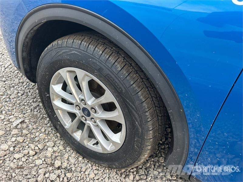 Ford Escape SE AWD SUV Avtomobili
