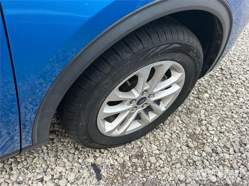Ford Escape SE AWD SUV Avtomobili