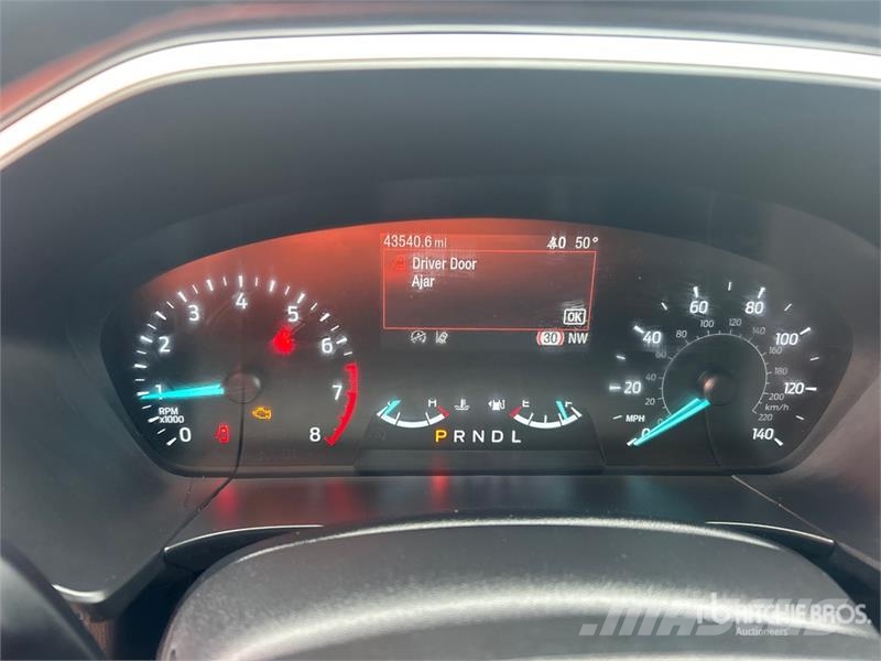 Ford Escape SE AWD SUV 自動車