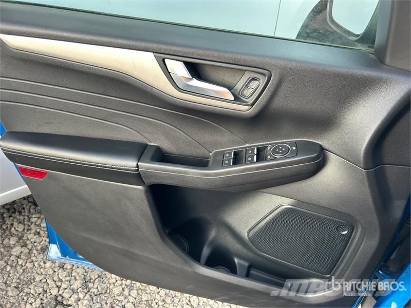 Ford Escape SE AWD SUV Avtomobili
