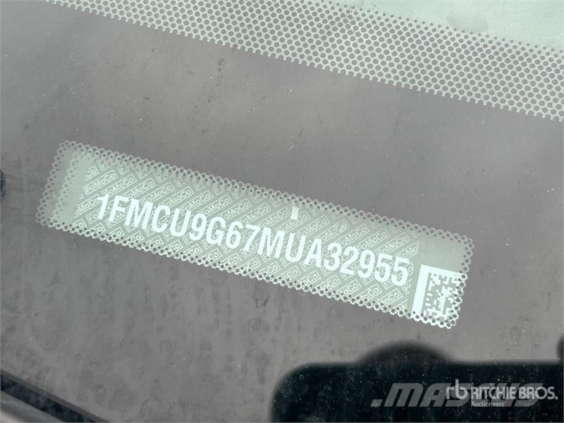 Ford Escape SE AWD SUV 汽车