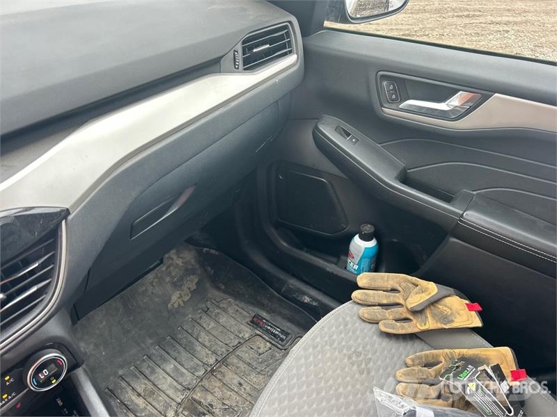 Ford Escape SE AWD SUV 汽车