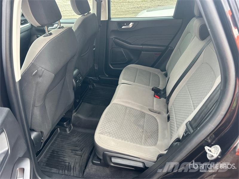 Ford Escape SE AWD SUV 自動車