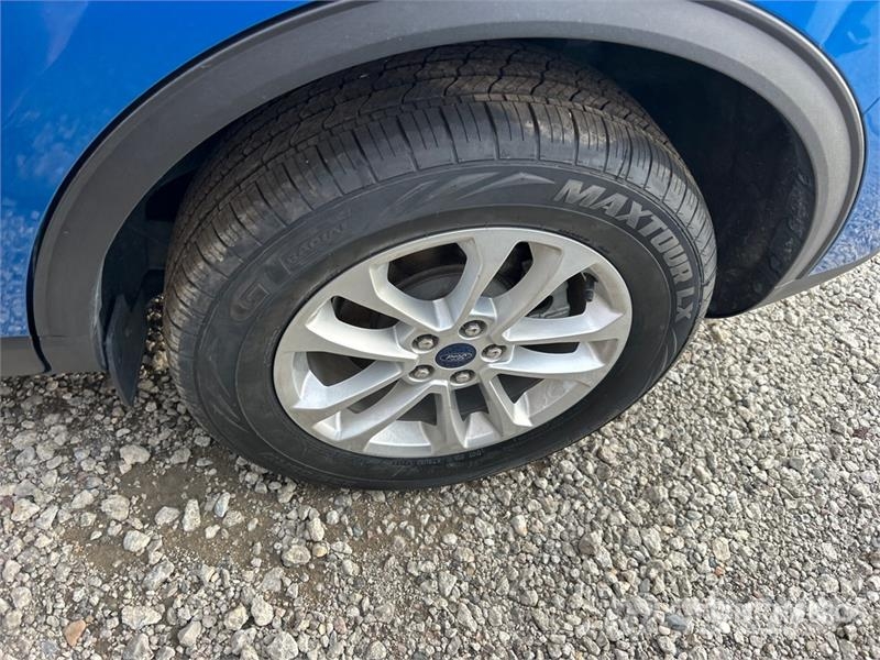 Ford Escape SE AWD SUV Avtomobili