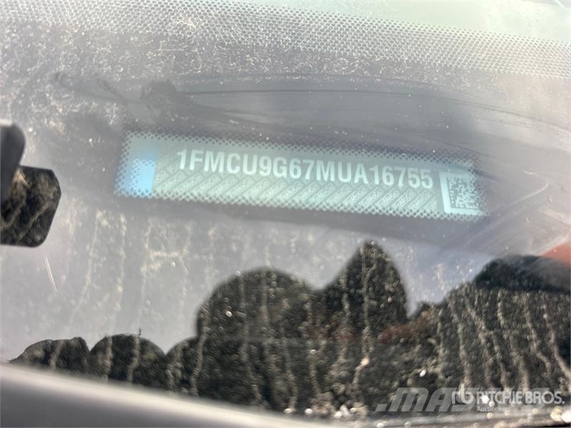 Ford Escape SE AWD SUV Avtomobili